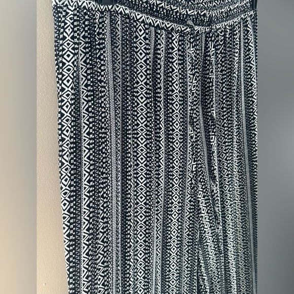 NWT Women's Robert Louis Wide Leg Geometric Aztec 100% Rayon Dress Pants Size 1X - Picture 3 of 8